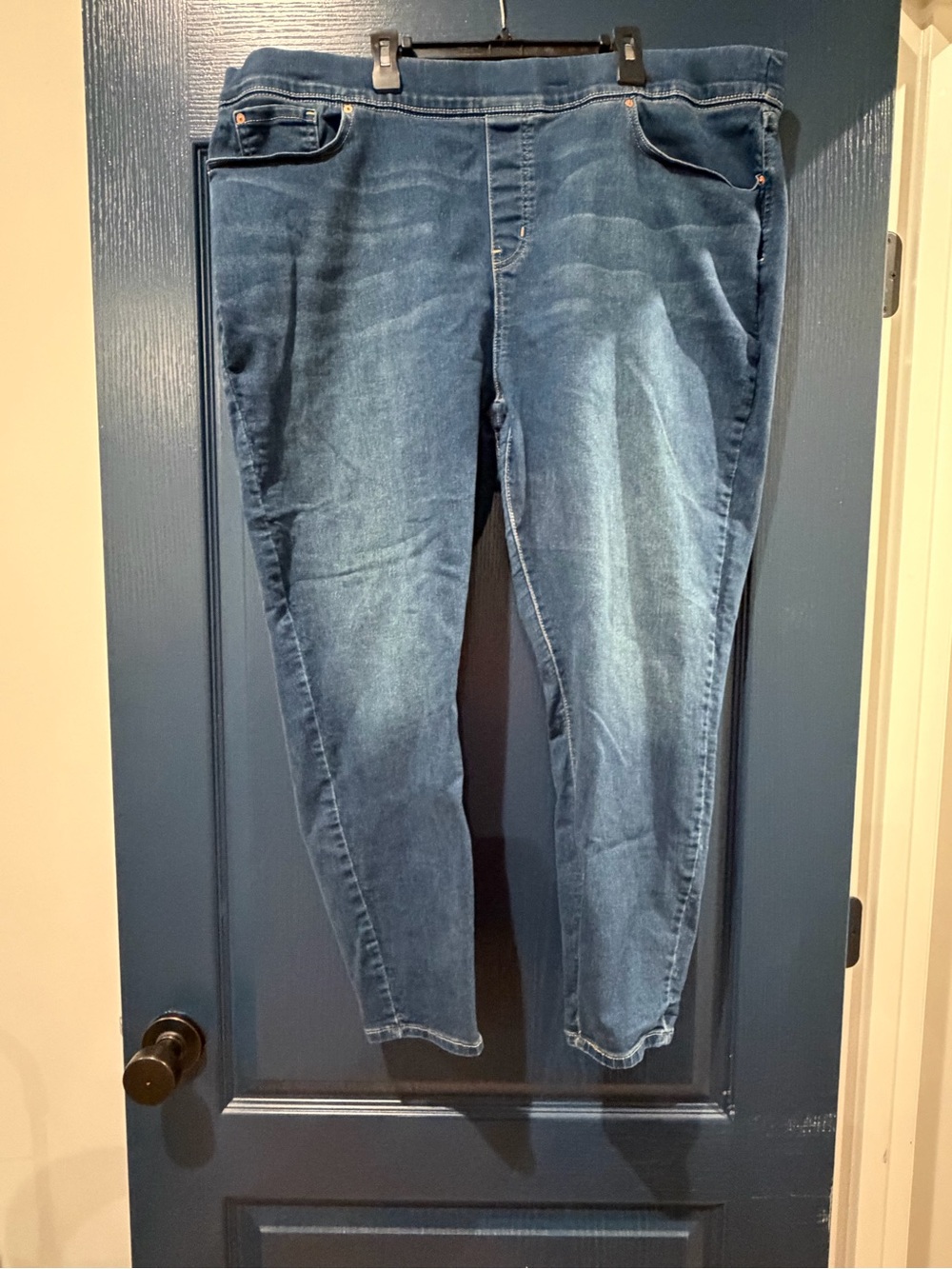 Levi's Medium Blue Stretch Jeggings - Slim Fit
